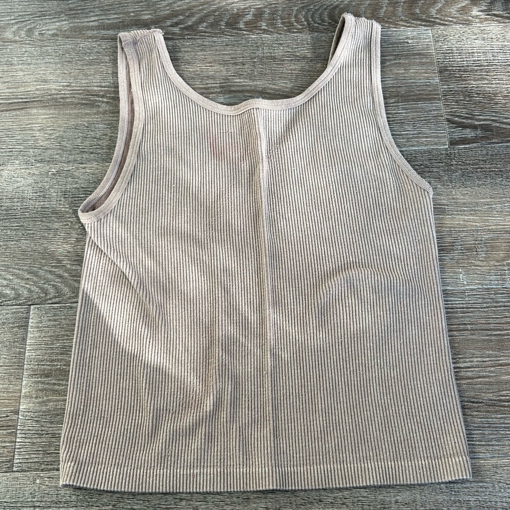 Light brown tank